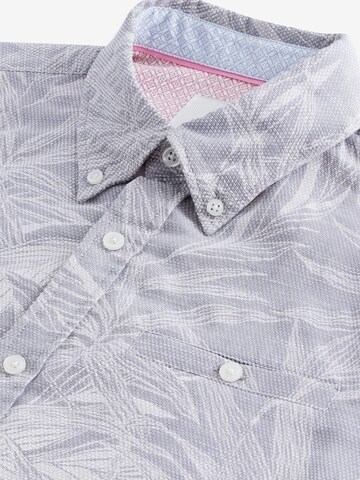 Next - Ajuste regular Camisa en gris