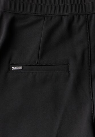 STREET ONE Wide Leg Bügelfaltenhose in Schwarz