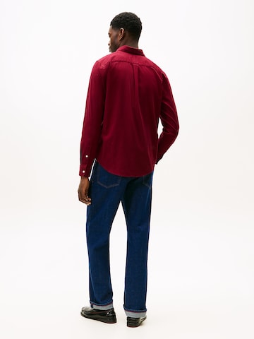 TOMMY HILFIGER - Ajuste regular Camisa en rojo