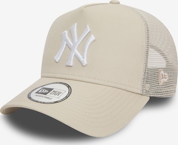 Casquette 'LEAGUE ESS TRUCKER NEYYAN' NEW ERA en beige : devant