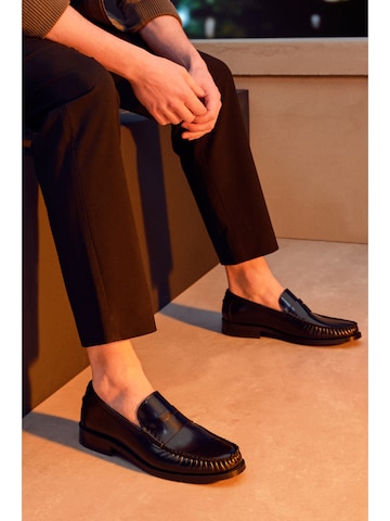Mocassin Derimod en noir : devant