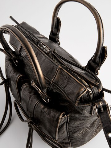 Next Umhängetasche in Braun