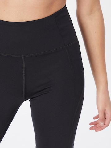 Girlfriend Collective Skinny Sporthose in Schwarz