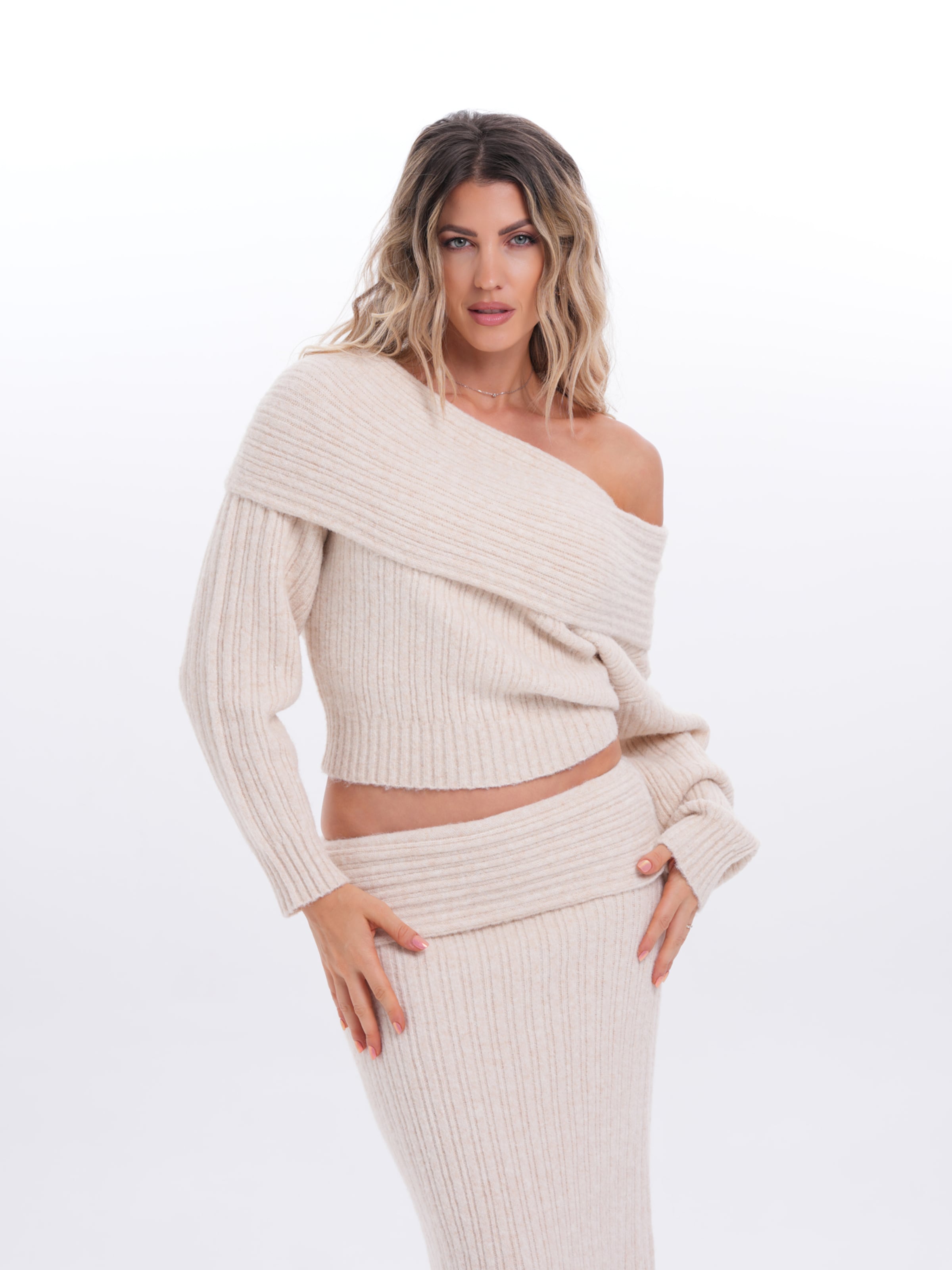 Pull-over MYLAVIE by Sarah Harrison en blanc : devant
