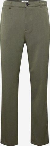 !Solid Regular Chino Pants in Green: front