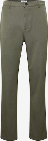 !Solid Chino Pants in Green: front