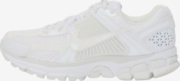 balta Nike Sportswear Sportbačiai be auliuko 'Zoom Vomero 5': priekis