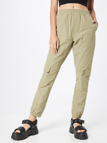 Nasty Gal Tapered Cargo trousers in Green: front