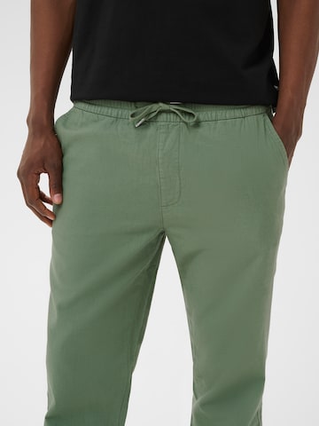 Regular Pantaloni 'MABarton' de la Matinique pe verde