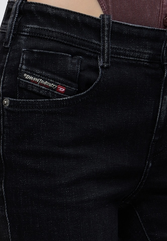 DIESEL - Bootcut Vaquero '1969 D-EBBEY-T' en negro