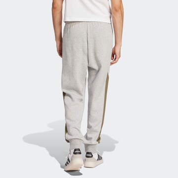 ADIDAS SPORTSWEAR Tapered Sporthose in Grau