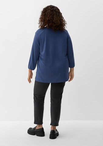 TRIANGLE Shirt in Blau