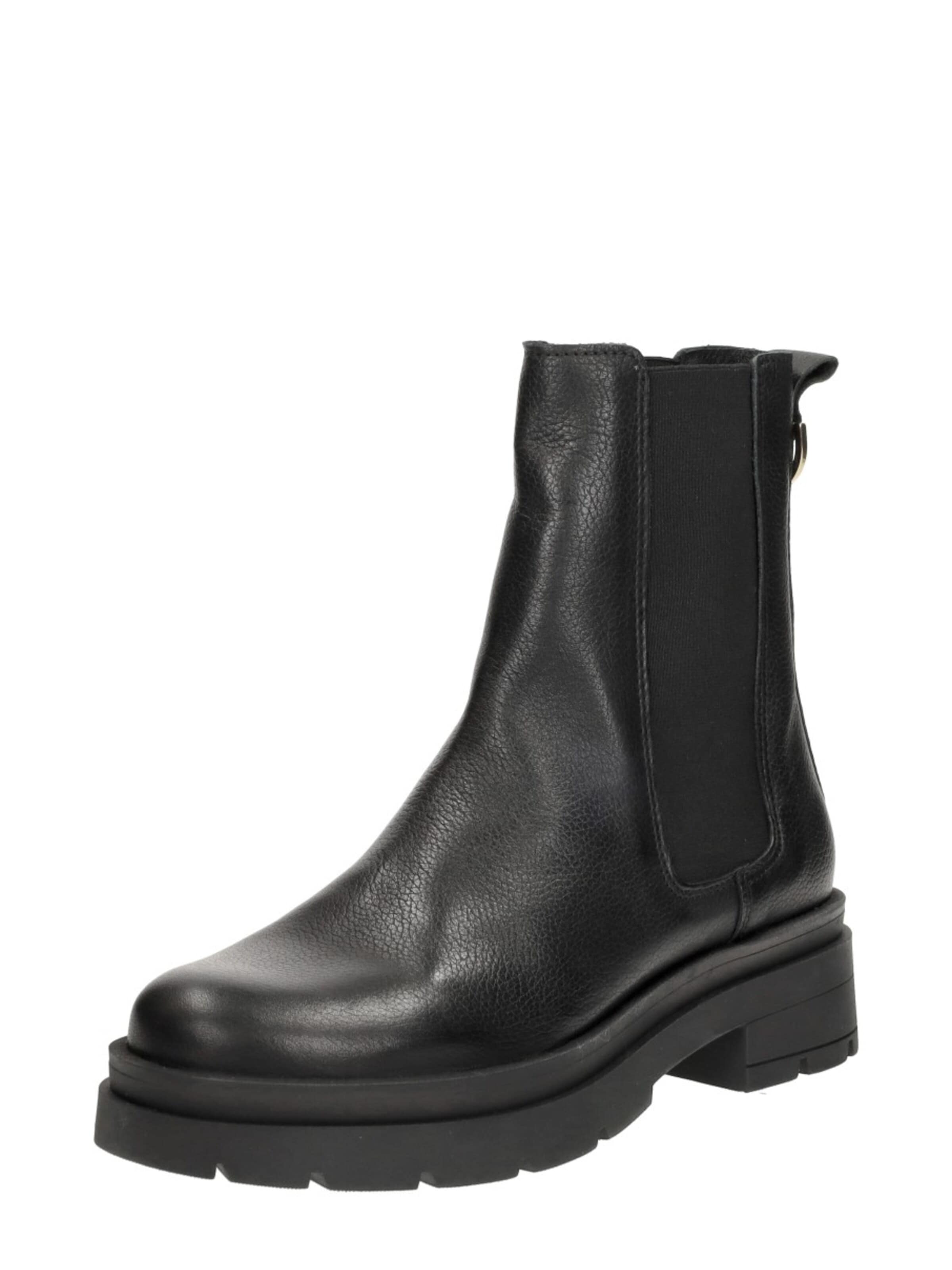 Red-Rag Chelsea Boots in Black