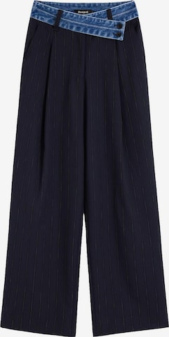 Regular Pantaloni cutați de la Desigual pe albastru: față