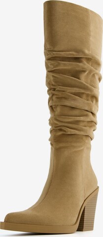 Bottes Bershka en beige : devant