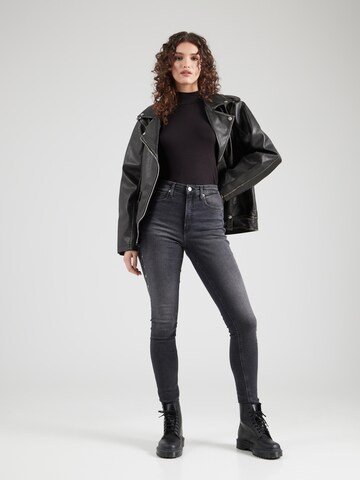Calvin Klein Jeans Skinny Jeans in Black