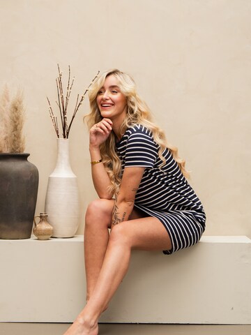 By Louise Nightgown in Blue