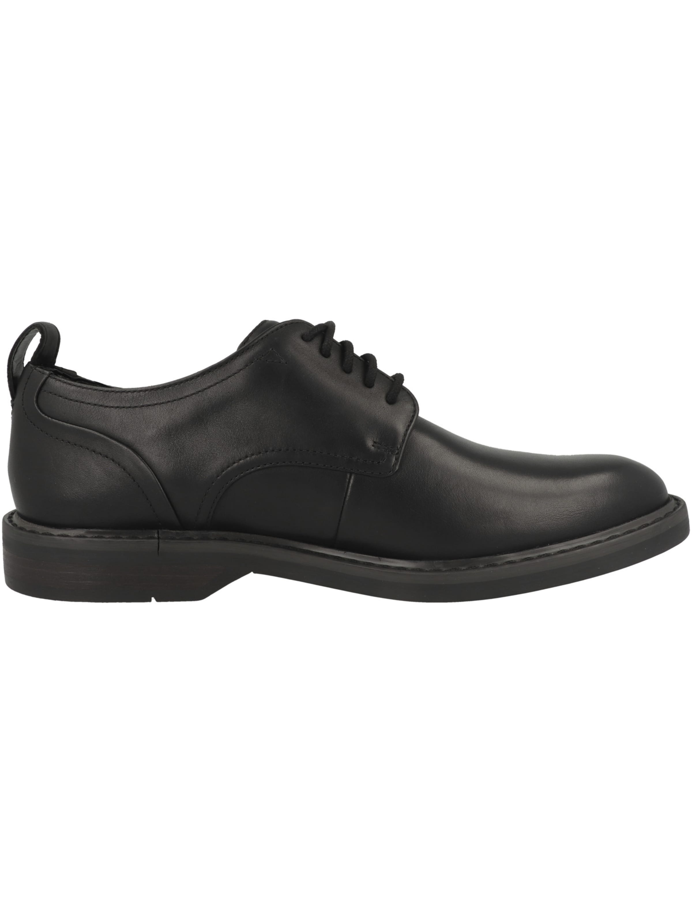 CLARKS - Sapato com atacadores 'Aldwin' em preto