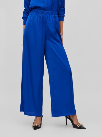 VILA Szeroka nogawka Spodnie 'Clair' w kolorze niebieski: przód