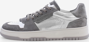 Kennel & Schmenger Sneakers 'DRIFT' in Grey: front