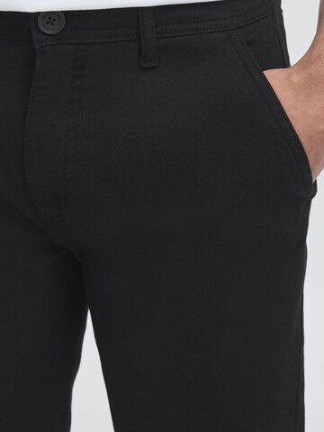 regular Pantaloni chino di BLEND in nero
