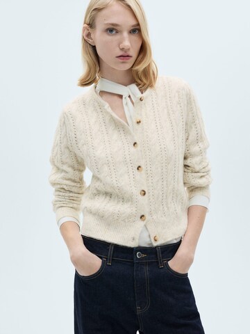 MANGO Strickjacke 'CUCHI' in Beige: Vorderseite