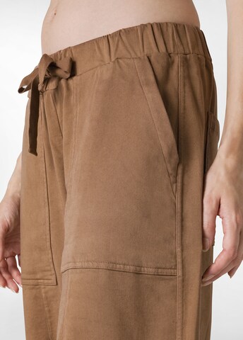 DEHA Tapered Hose in Braun