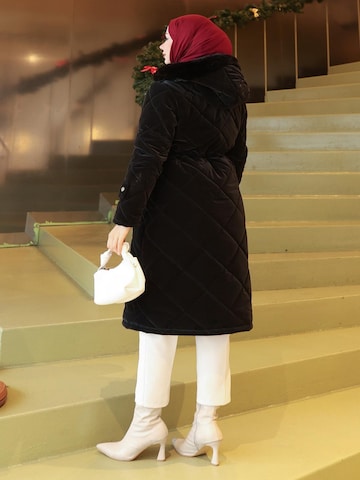 MODAMIHRAM Winterjas in Zwart