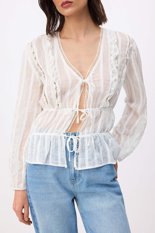 Trendyol Blouse in White