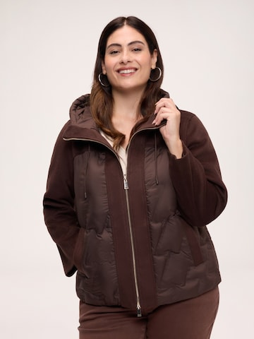 Cappotto di mezza stagione di Fiorella Rubino in marrone