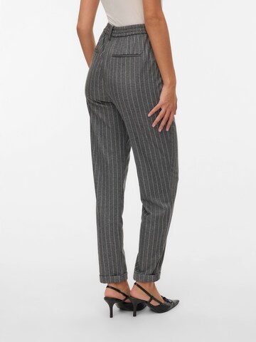 VERO MODA Tapered Hose 'VMMAYA MACY' in Grau