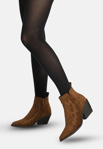 Salinyang Booties in Brown