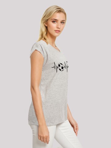 T-shirt 'Heartbeat Soccer' F4NT4STIC en gris