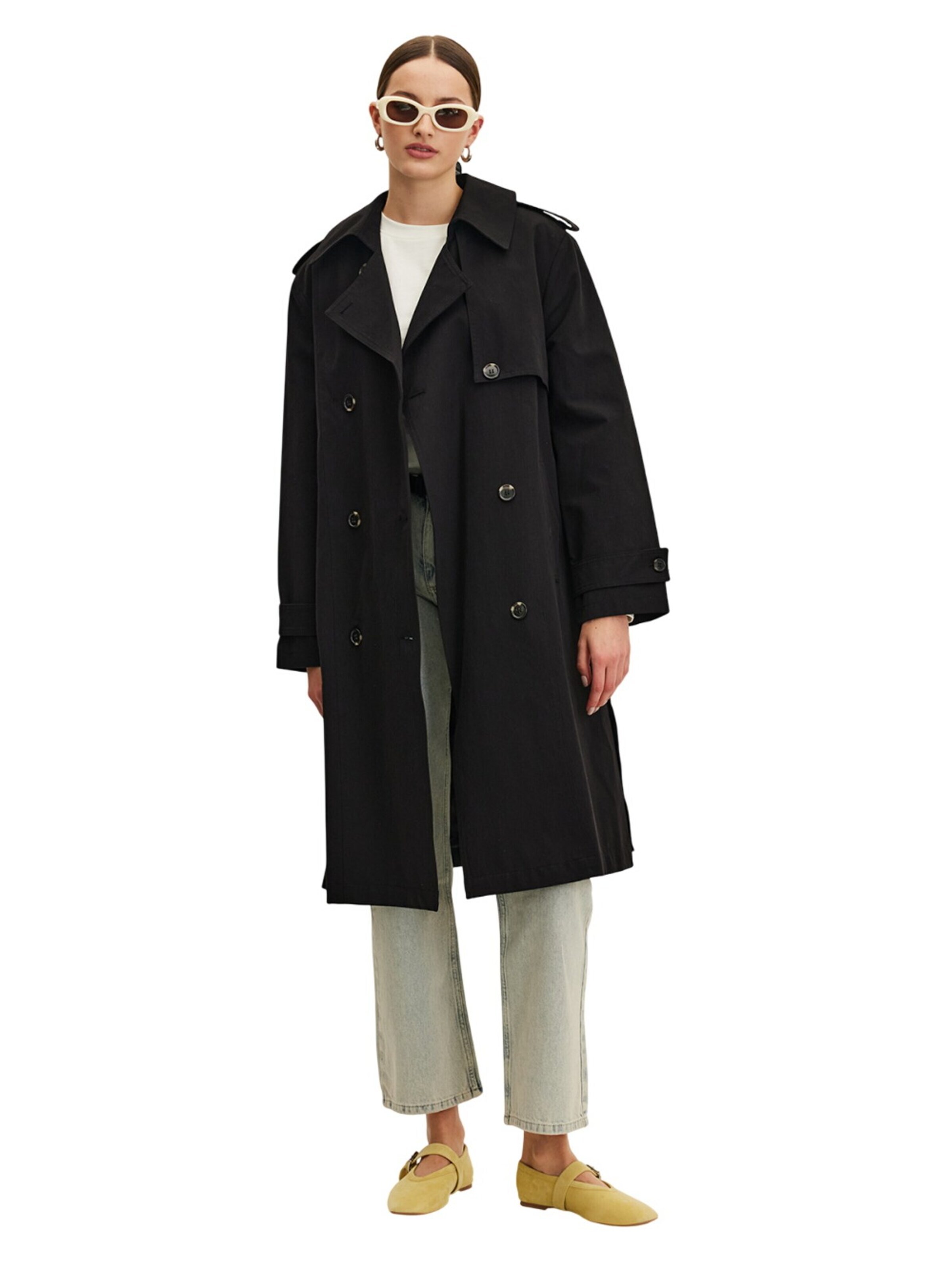 MANUKA Between-seasons coat in Black