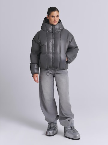 AEMMI Winter Jacket 'Oversized Puffer Jacket' in Grey