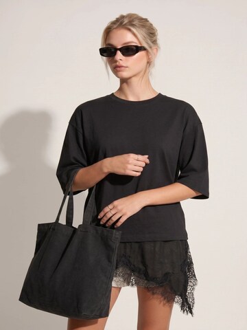 No Matter What Shirt in Zwart: voorkant