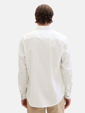 Coupe regular Chemise TOM TAILOR en blanc