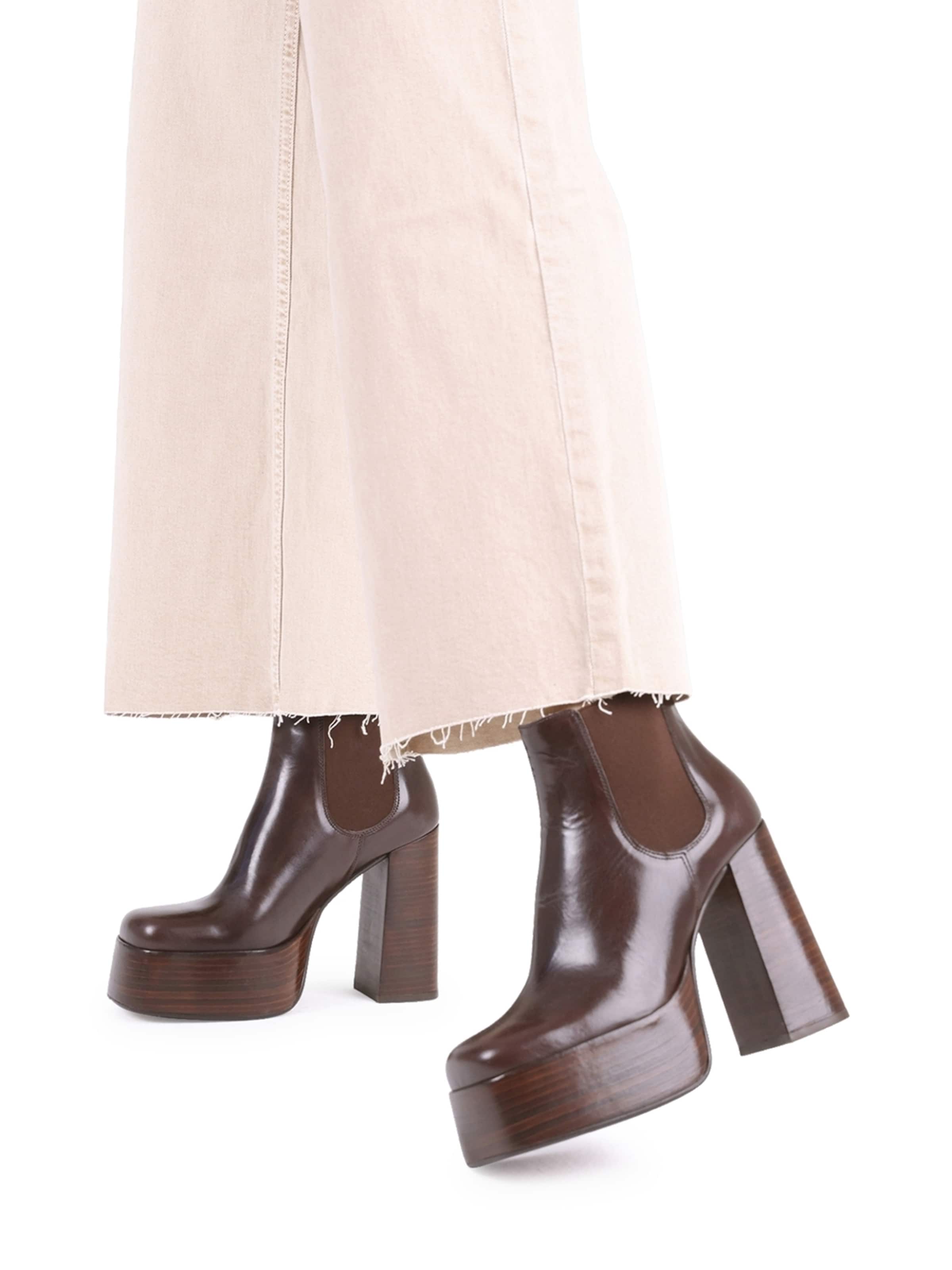 BRONX Къси ботуши 'Be-Lla' в кафяво: отпред