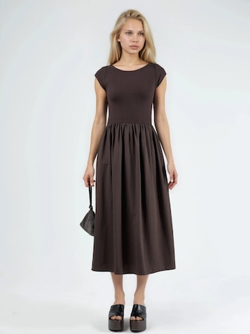 Robe Busem en marron