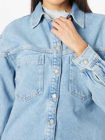 ONLY Between-Season Jacket 'Anni' in Blue