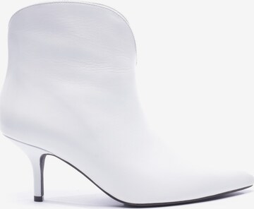Anine Bing Dress Boots in 36 in White: front