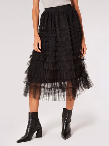 Apricot Skirt in Black: front
