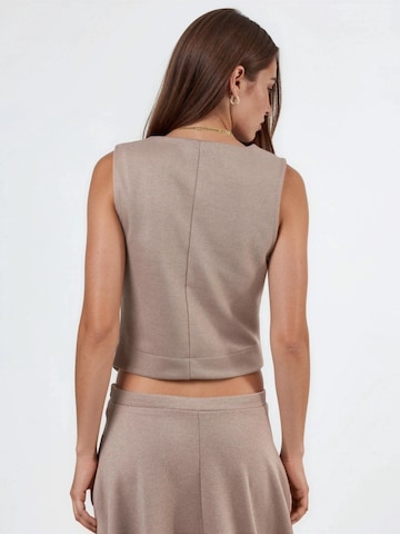 Busem Vest in Beige