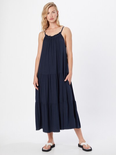 Rochie Superdry pe bleumarin, Vizualizare model