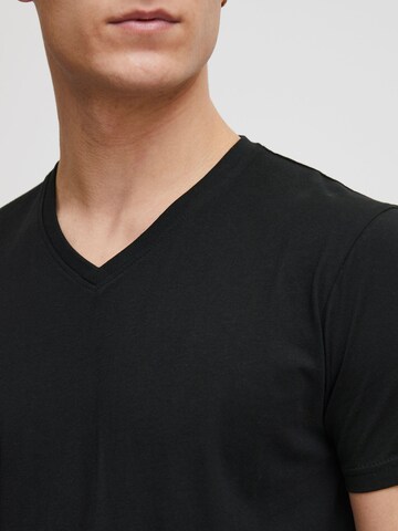!Solid Shirt in Black