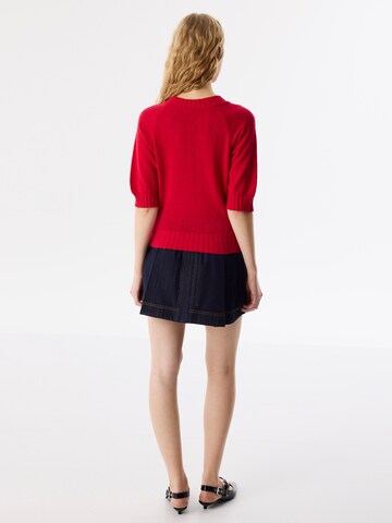 Twist Sweater in Red