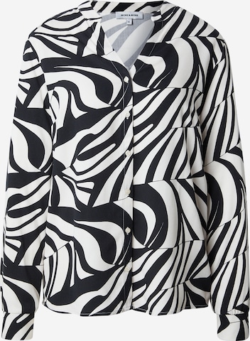 MORE & MORE Pusero värissä musta: etupuoli