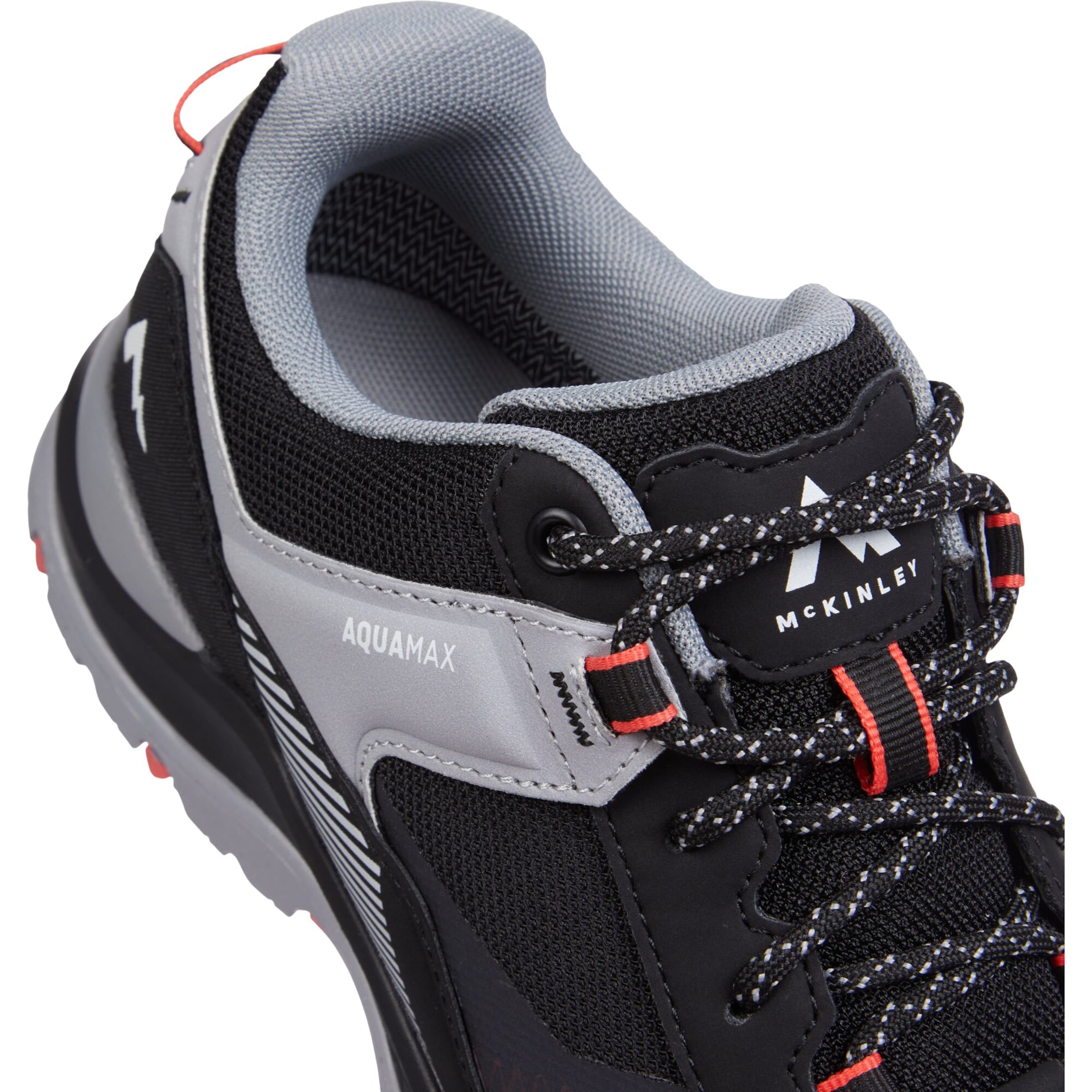 MCKINLEY Flats in Black