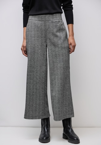 STREET ONE Loosefit Hose in Schwarz: Vorderseite