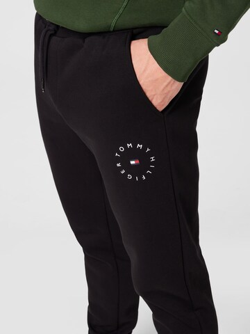 TOMMY HILFIGER Trousers in Black